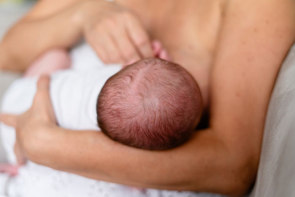 Les meilleurs coussins d'allaitement, comparés en 2026